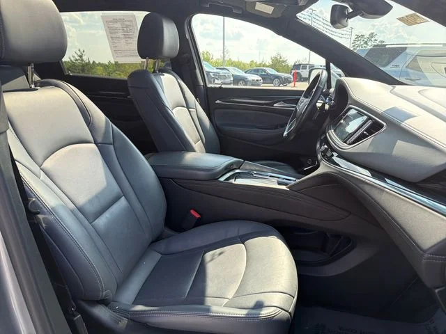 Used 2023  Buick Essence image 53