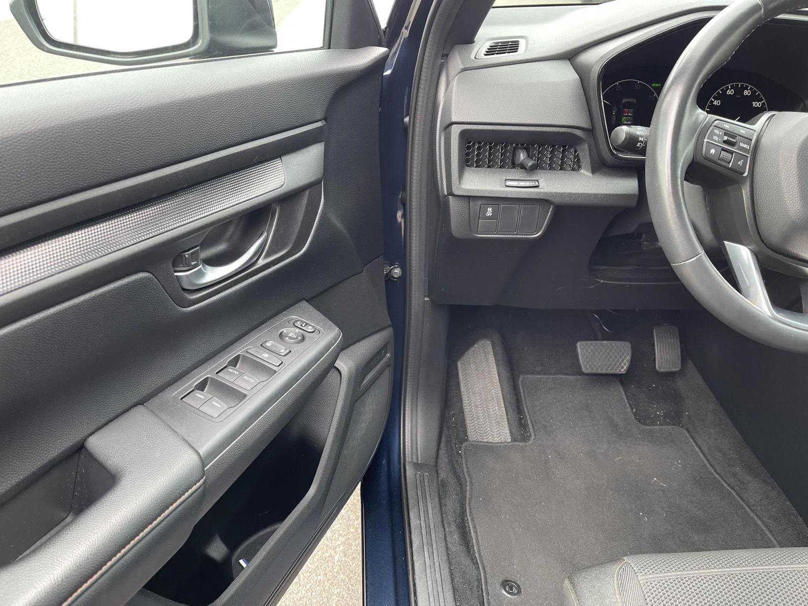 Used 2024 Canyon River Blue Metallic Honda Sport image 2