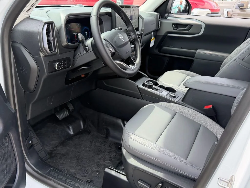 New 2026 Oxford White Ford Badlands® image 11