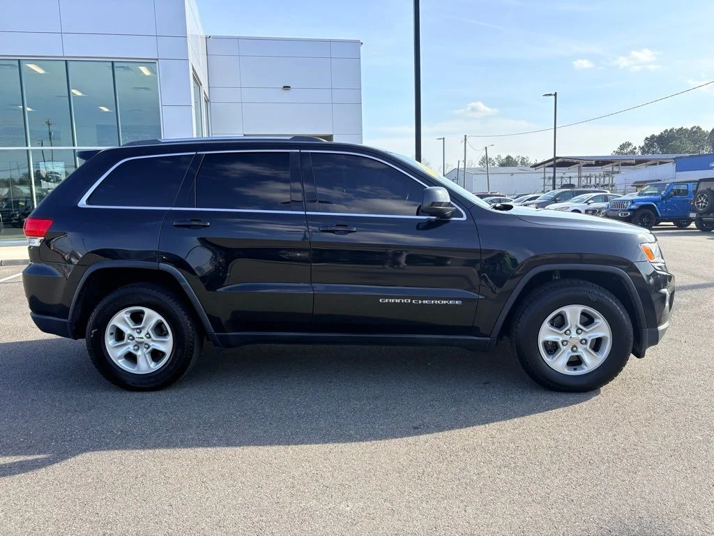 Used 2016 Jeep Grand Cherokee Laredo E with VIN 1C4RJEAG5GC482552 for sale in Franklin, VA