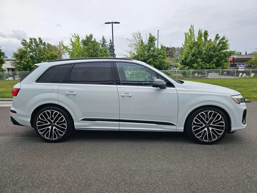Used 2025  Audi Prestige image 6