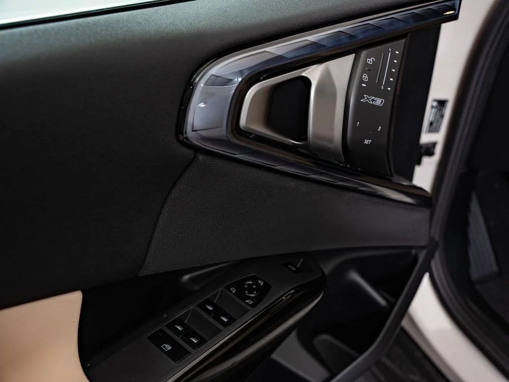 New 2026 Dune Grey Metallic BMW 30 xDrive image 25