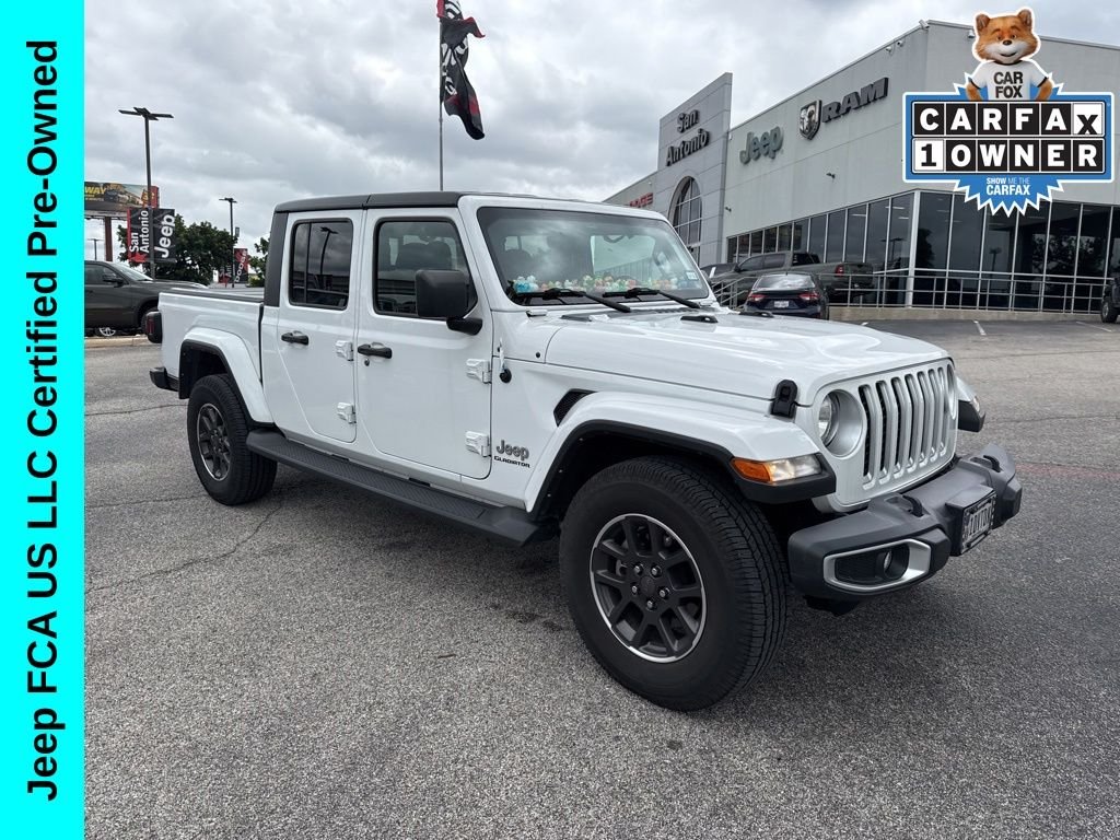 2022 Jeep Gladiator Overland's photo