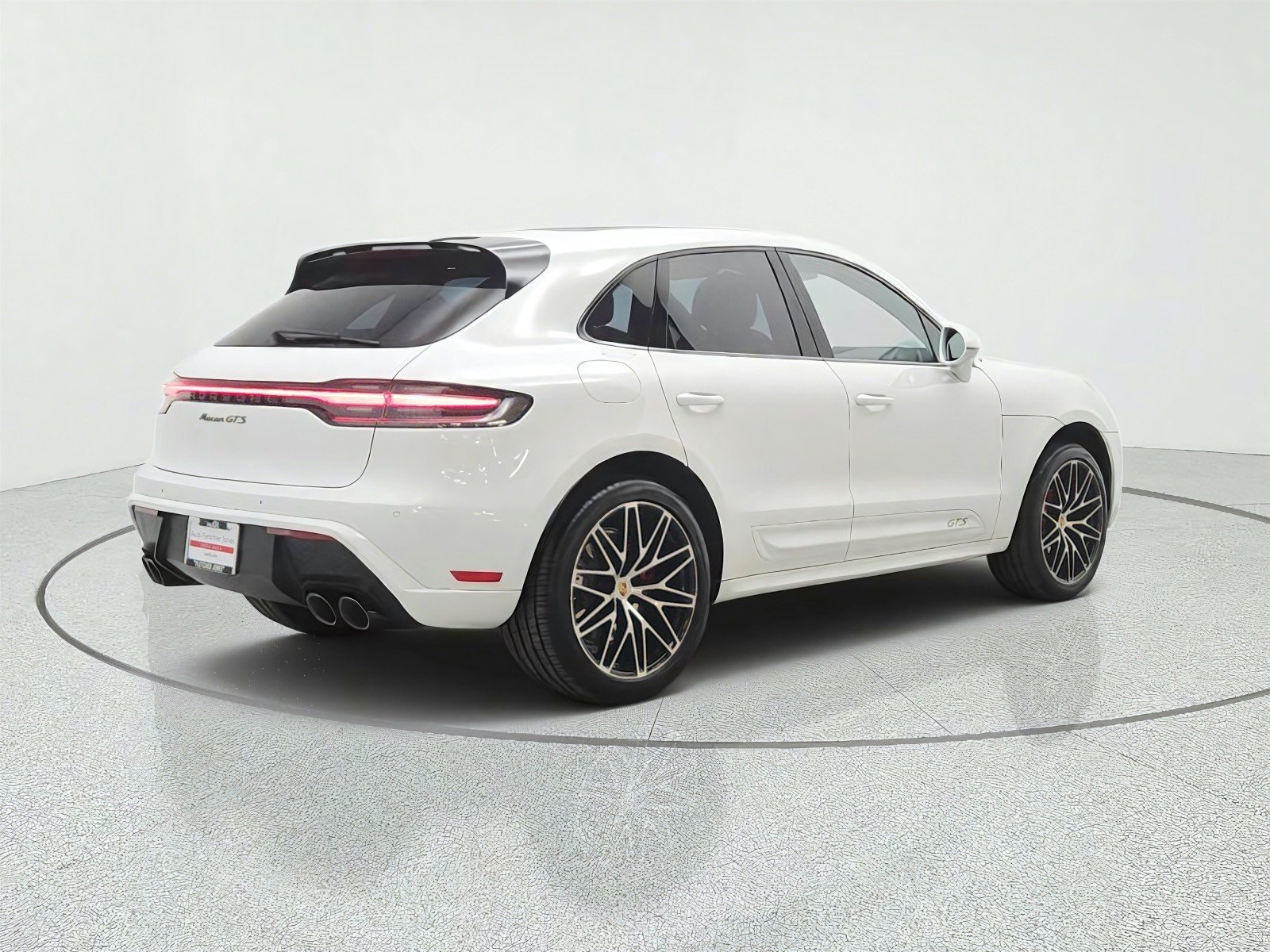 Used 2022 White Porsche GTS AWD image 5