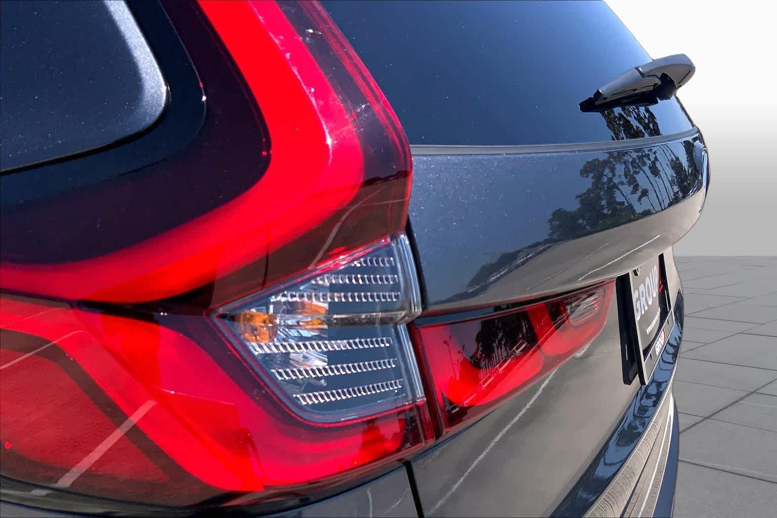 Used 2025 Meteorite Gray Metallic Honda EX image 28