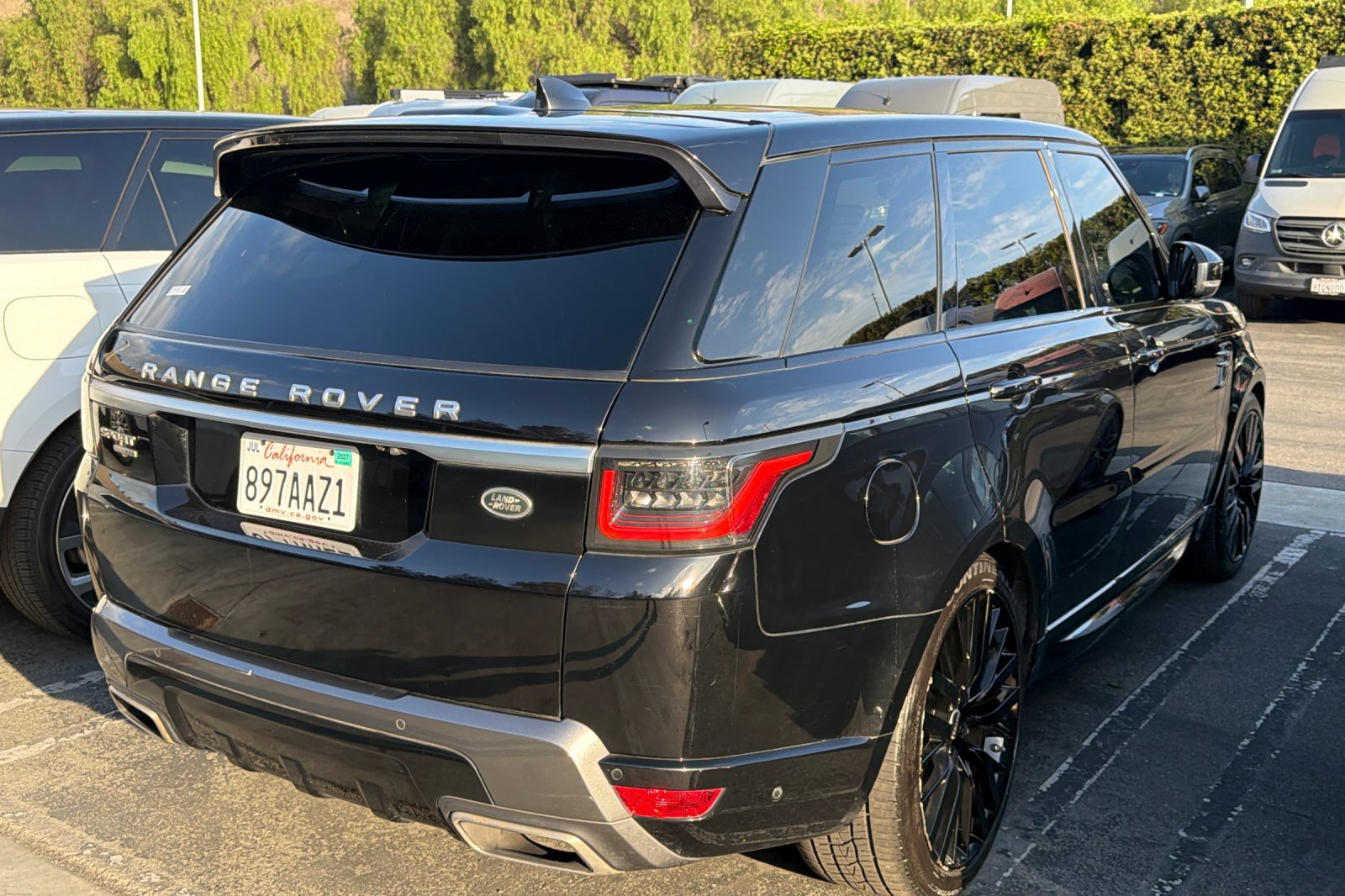 Used 2019 Black Land Rover HSE image 6
