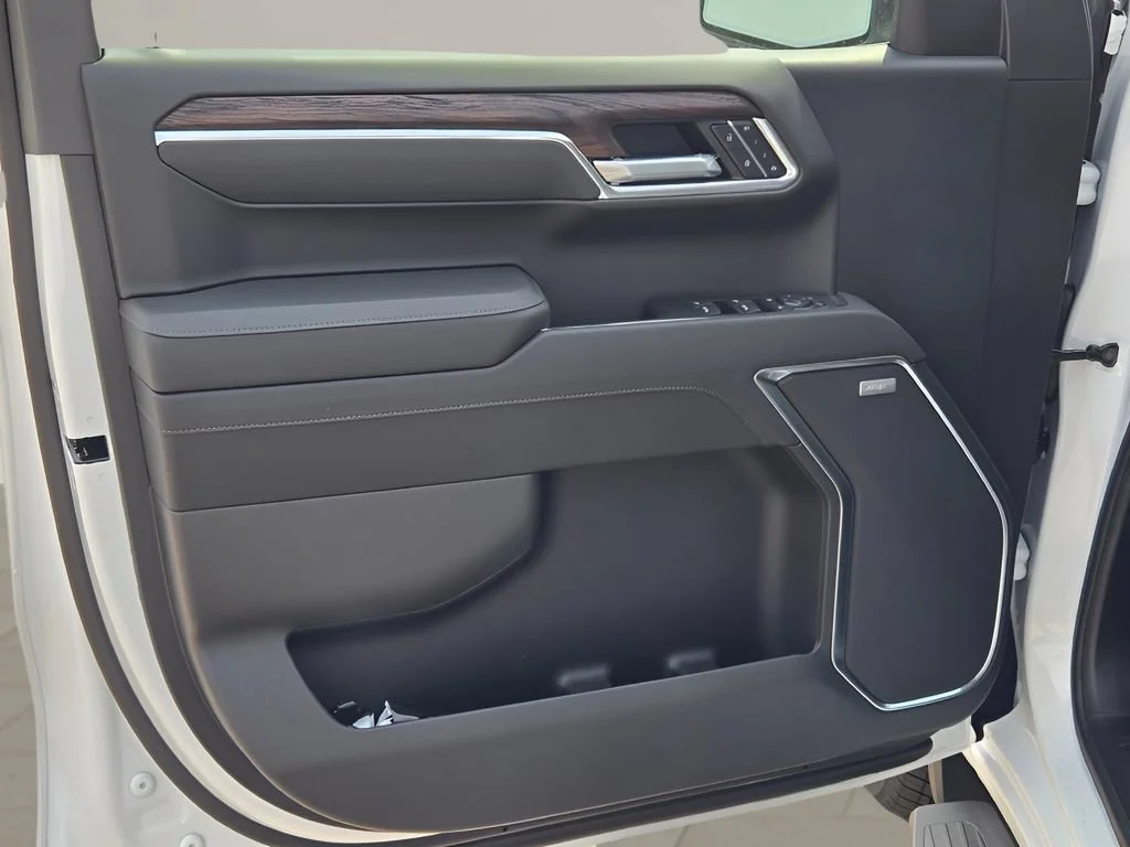 2026 GMC Sierra 1500 SLT - Photo 18