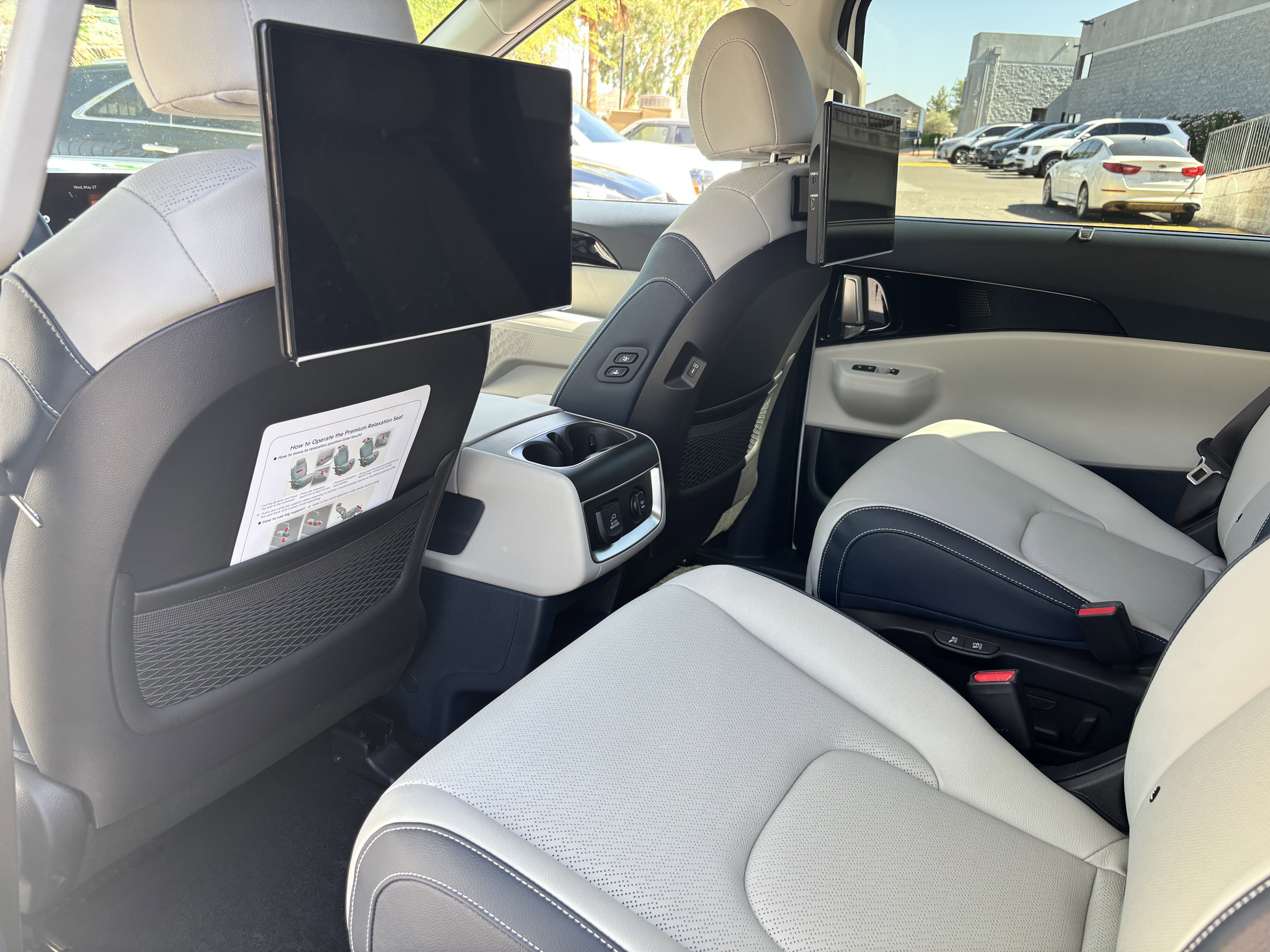 New 2026 Snow White Pearl Kia SX Prestige image 15