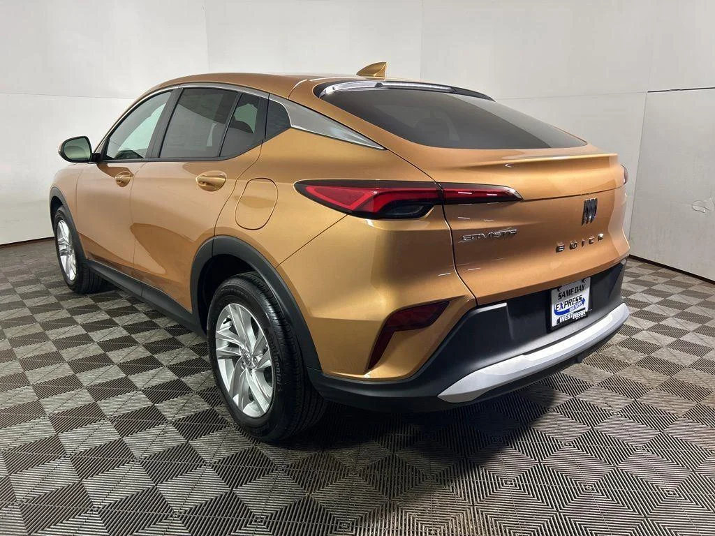 Used 2024 Copper Buick Preferred image 9