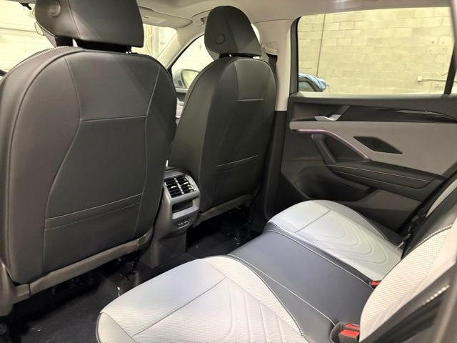 2026 Volkswagen Tiguan SE - Photo 11
