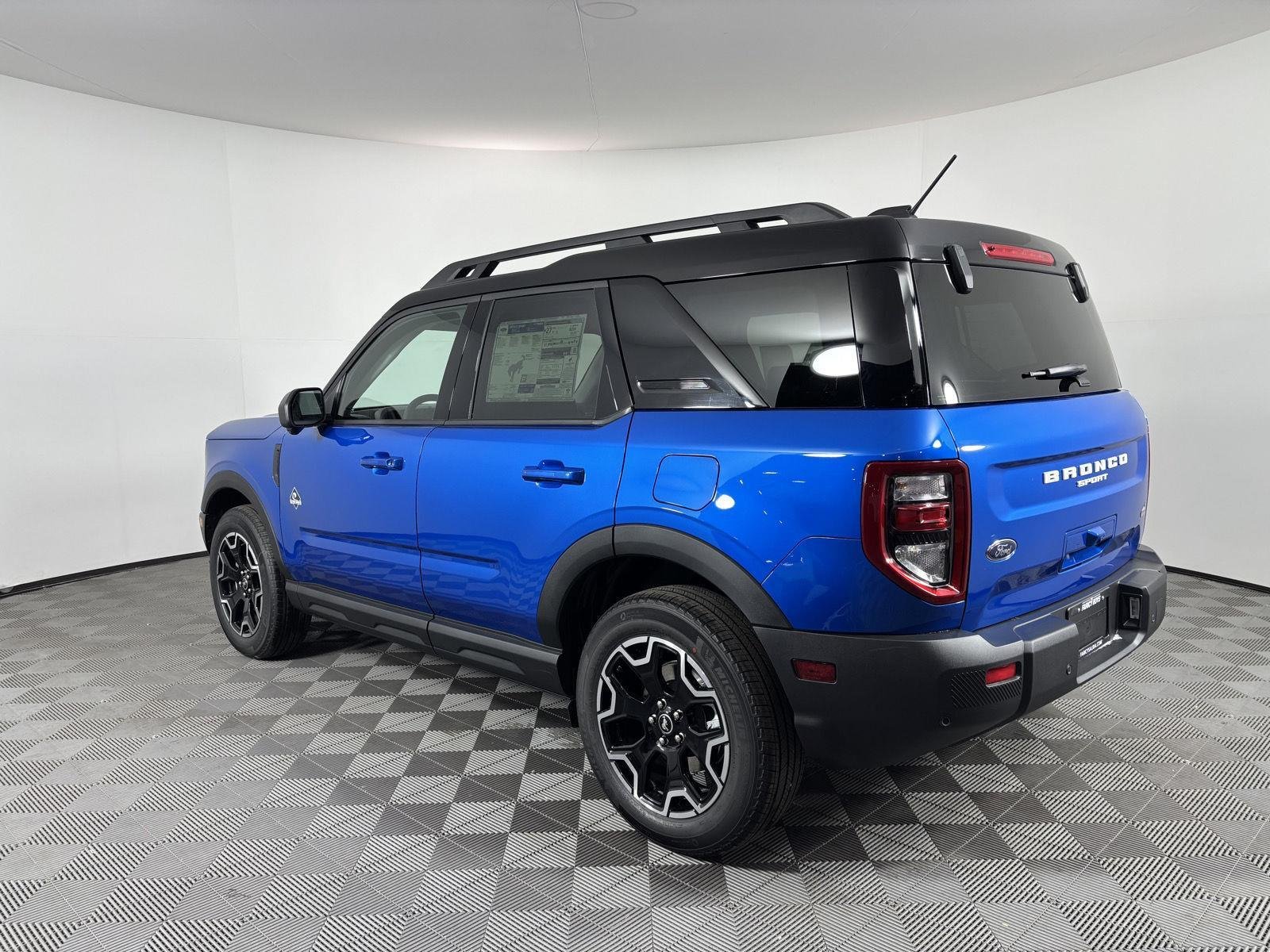 New 2025 Velocity Blue Metallic Ford Outer Banks® image 51