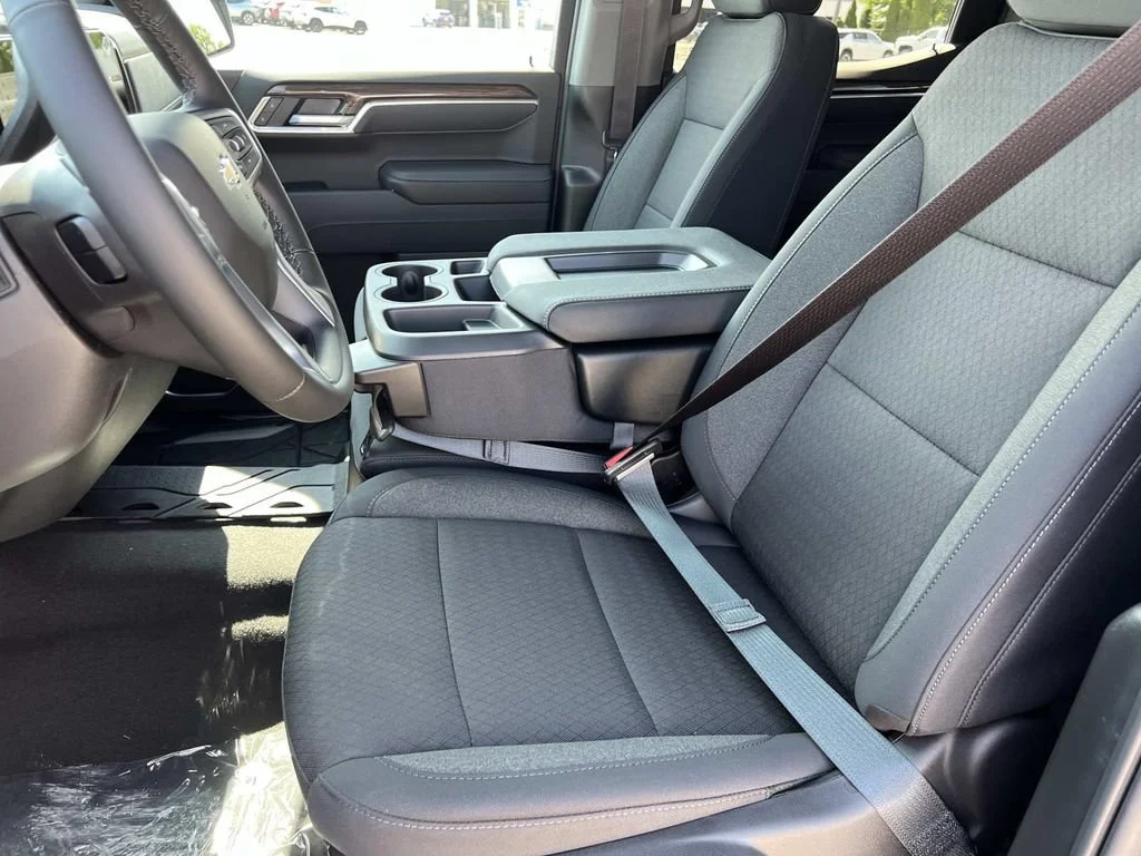Used 2026 Black Chevrolet LT image 13
