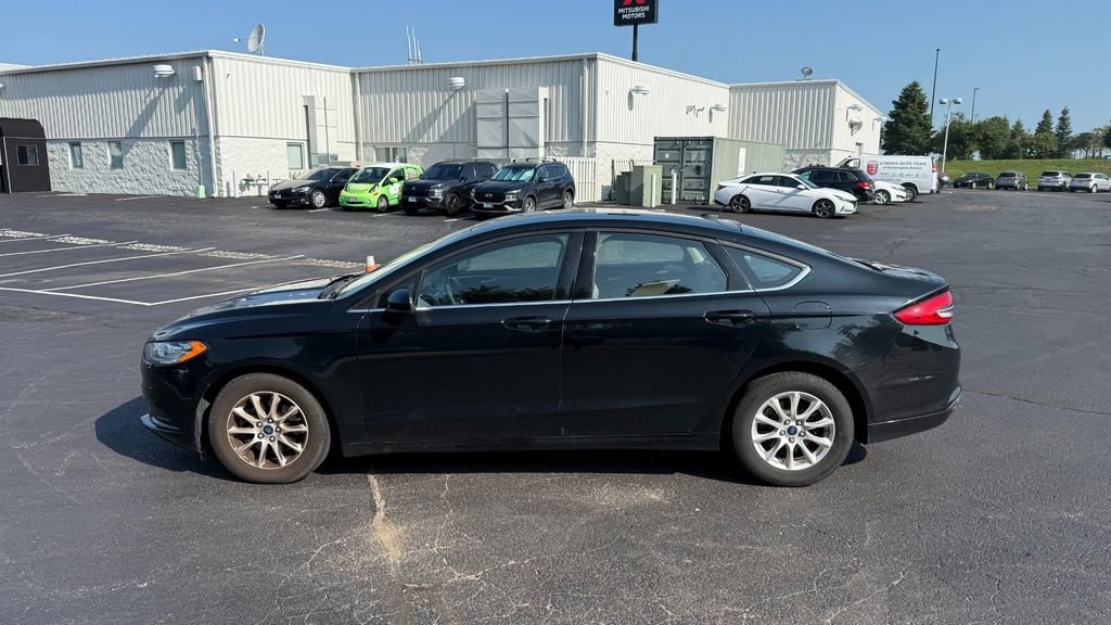 Used 2018 Shadow Black Ford S image 5