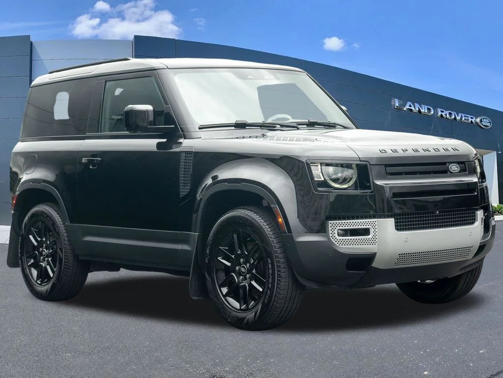Used 2024  Land Rover S image 3