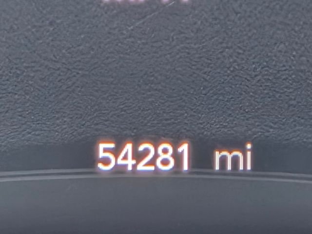 Used 2025 White Chrysler Limited image 25