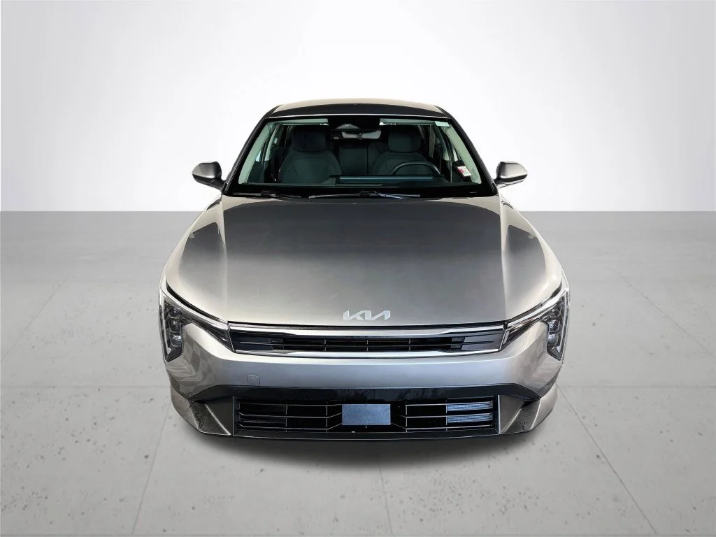 Used 2025 Gray Kia LXS image 3