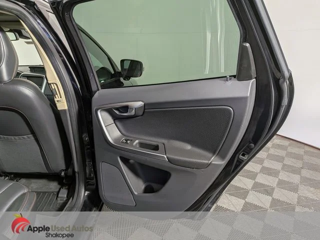 Used 2010 Gray Volvo 3.2 image 34