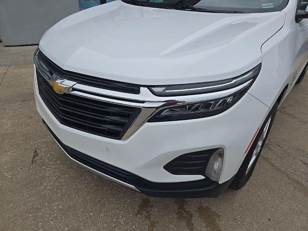 Used 2024 White Chevrolet LT image 18