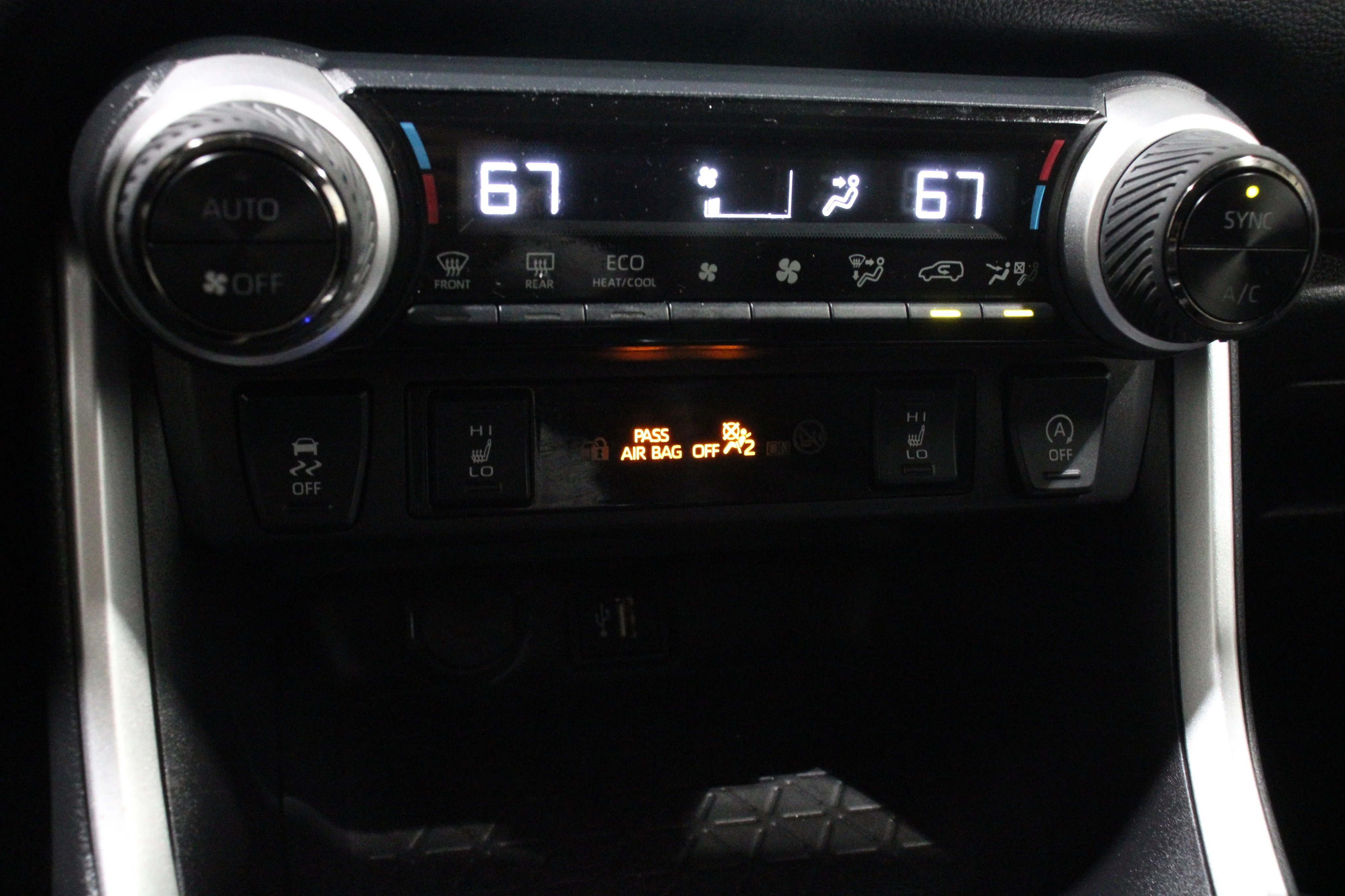 Used 2025 Gray Toyota XLE Premium image 19