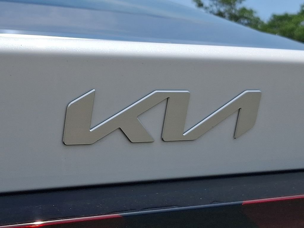 New 2026 White Kia GT-Line image 12