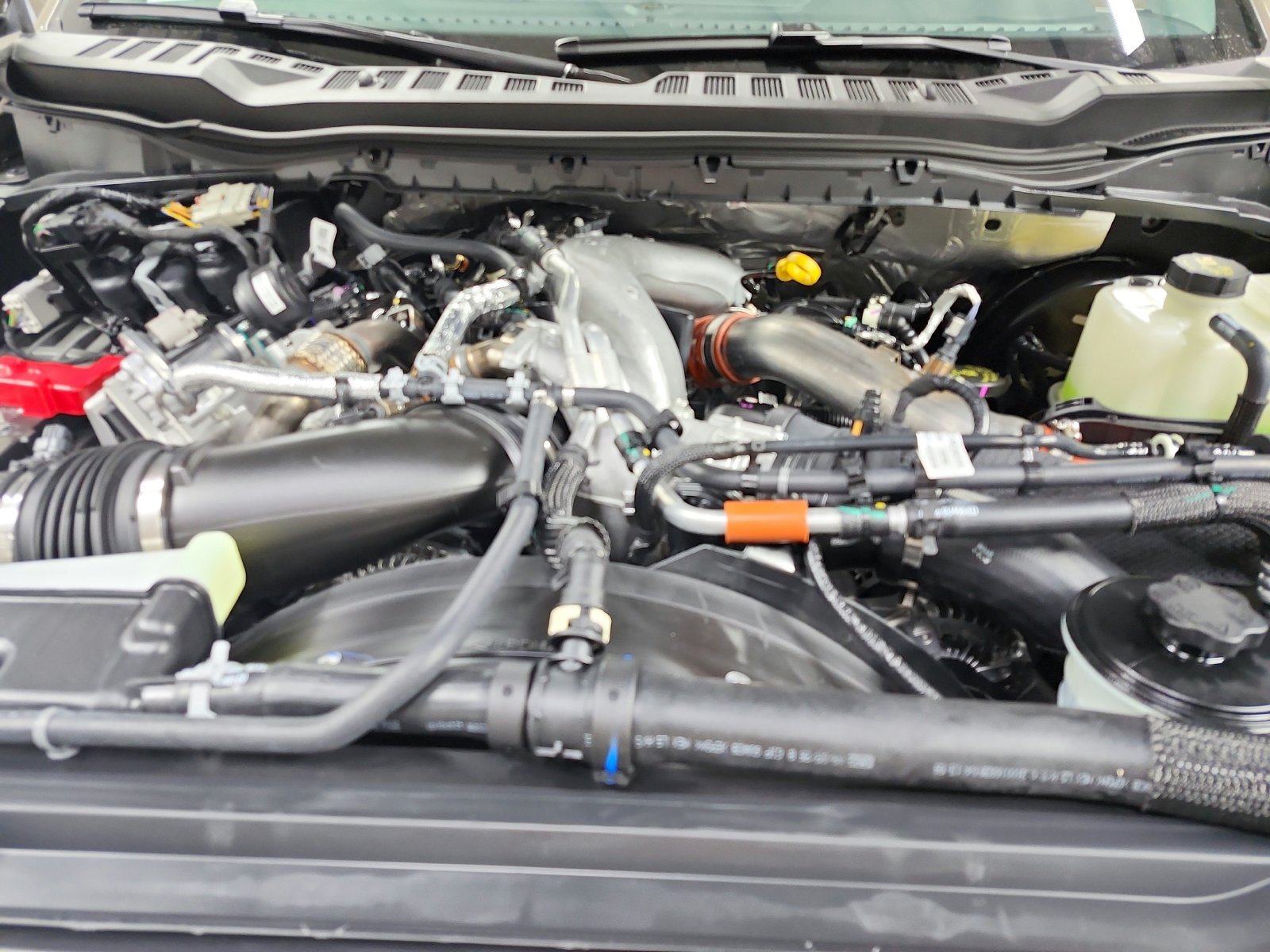 New 2027 Marsh Gray Metallic Ford F-250® Lariat® image 18