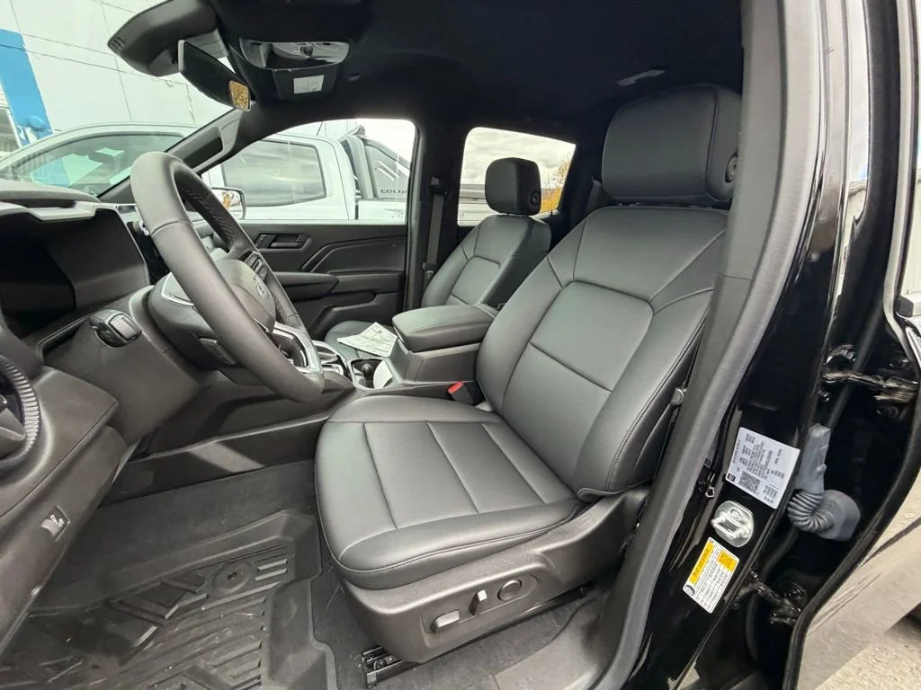 2025 Chevrolet Colorado Trail Boss - Photo 7