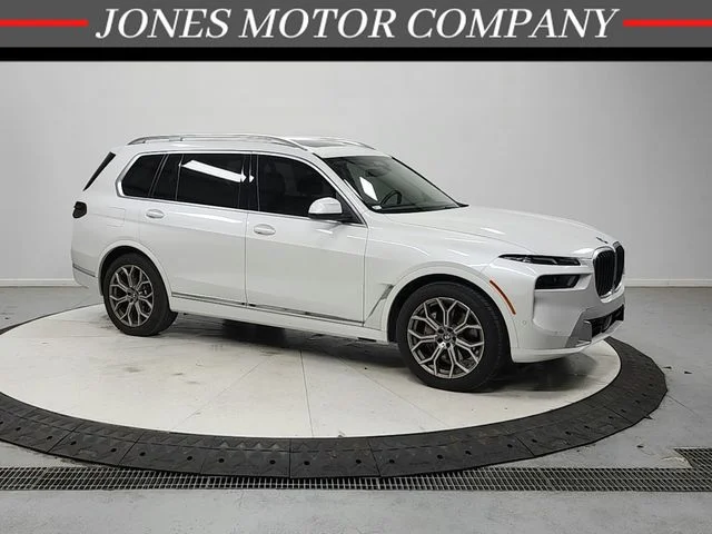 Used 2024 White BMW xDrive40i image 1