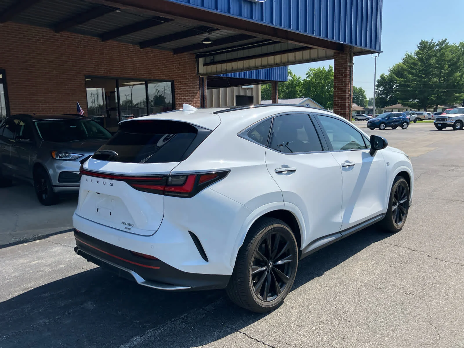 Used 2022 Ultra White Lexus F SPORT Handling image 29