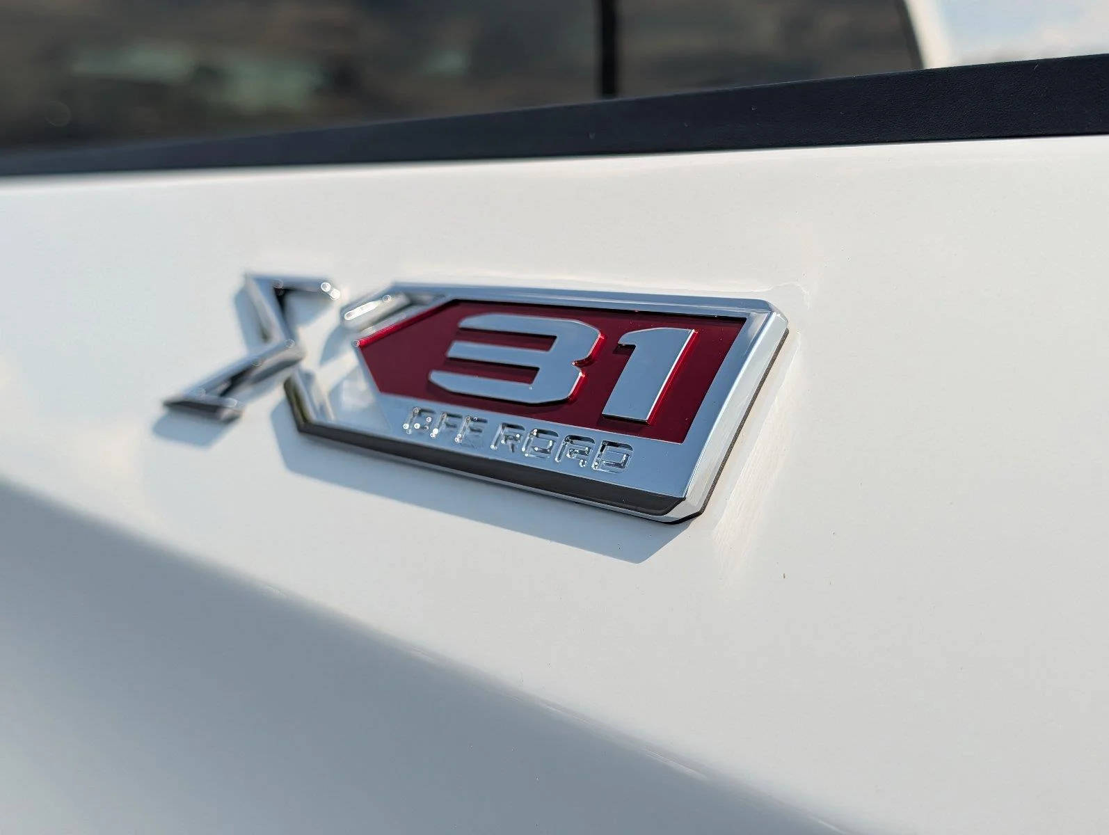 New 2026 Summit White GMC SLT image 37