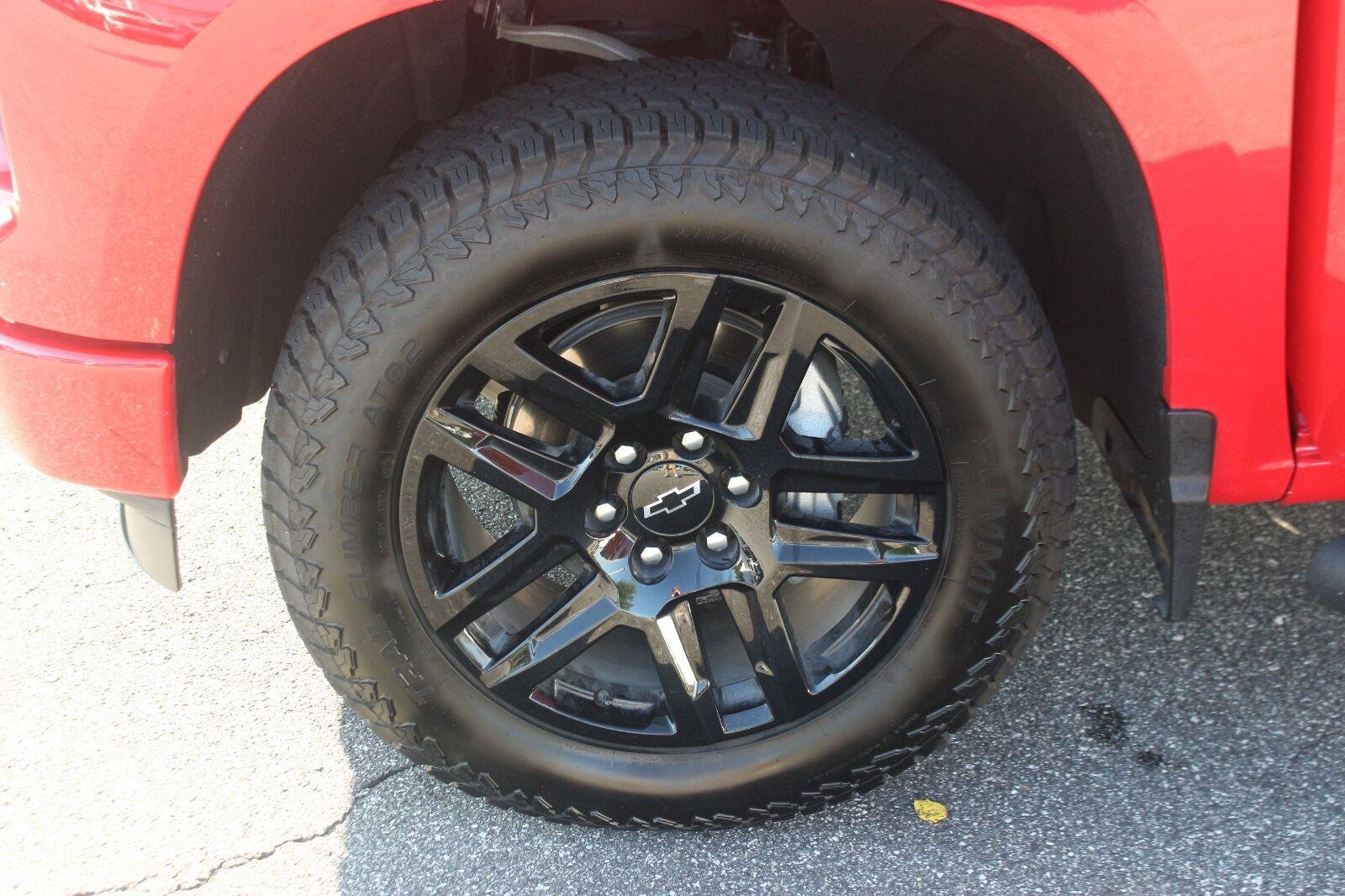 Used 2025 Red Hot Chevrolet Custom image 40