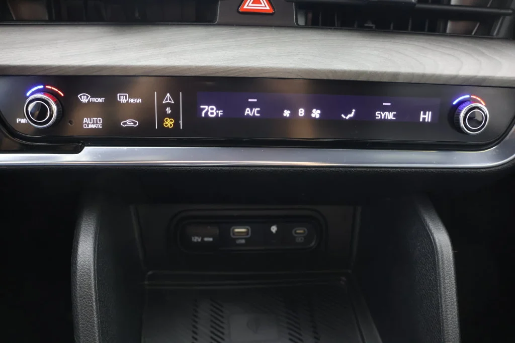 Used 2023 Sapphire Blue Kia X-Line image 15