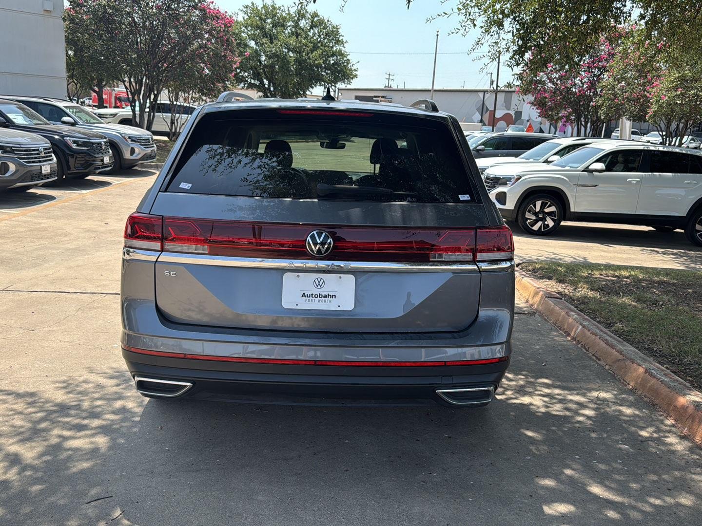 Used 2024 Platinum Gray Metallic Volkswagen 2.0T SE image 6
