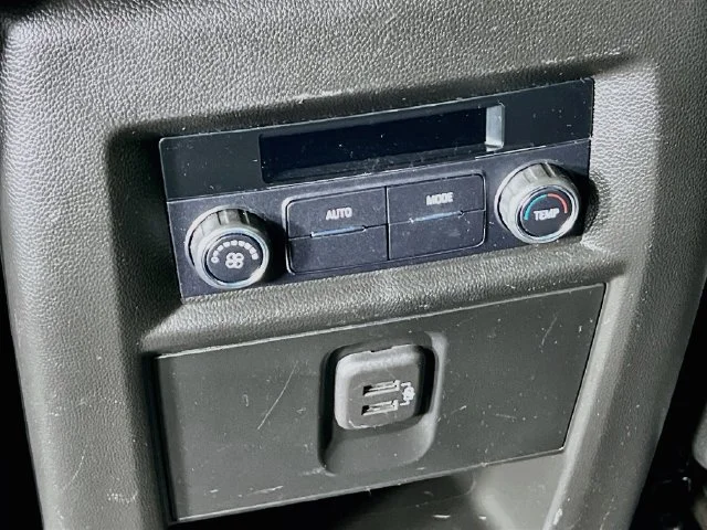 Used 2022 Silver Chevrolet 1LT image 34