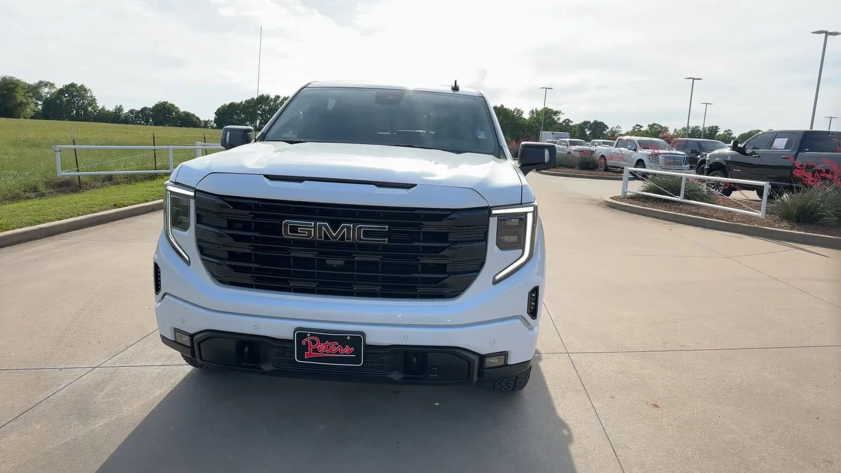 Used 2024 Summit White GMC Elevation image 3