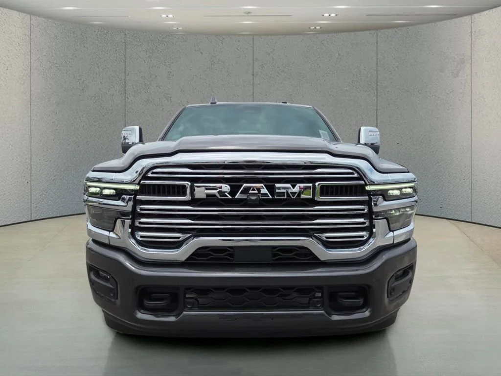 New 2026 Granite Crystal Metallic Clear-Coat Exterior Paint RAM Laramie image 11