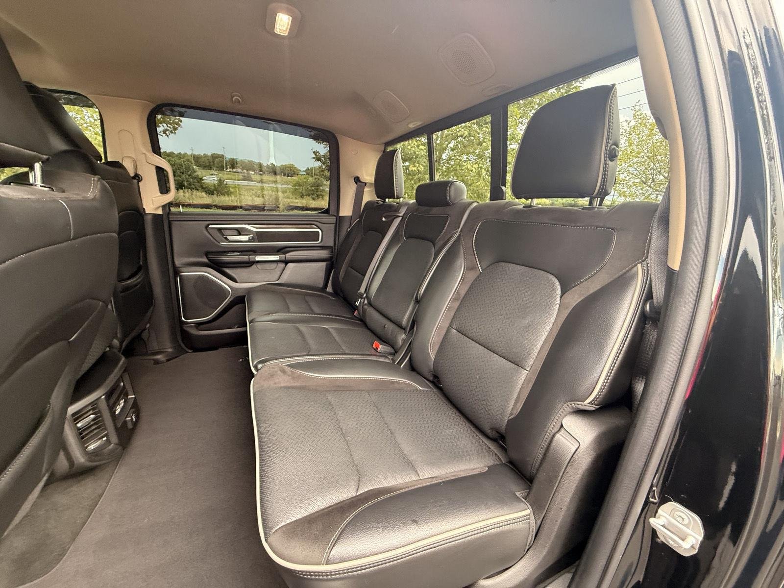 Used 2020 Diamond Black Crystal Pearlcoat Ram Laramie image 18