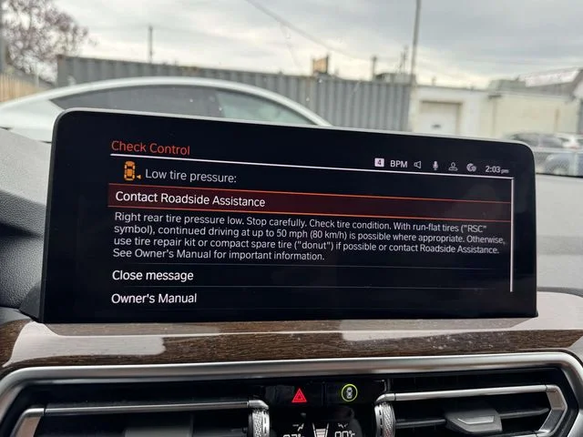 Used 2022 White BMW sDrive30i image 30