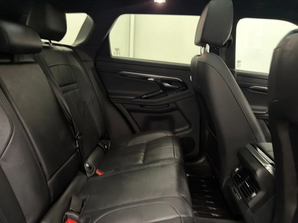 Used 2023 Black Land Rover SE image 26
