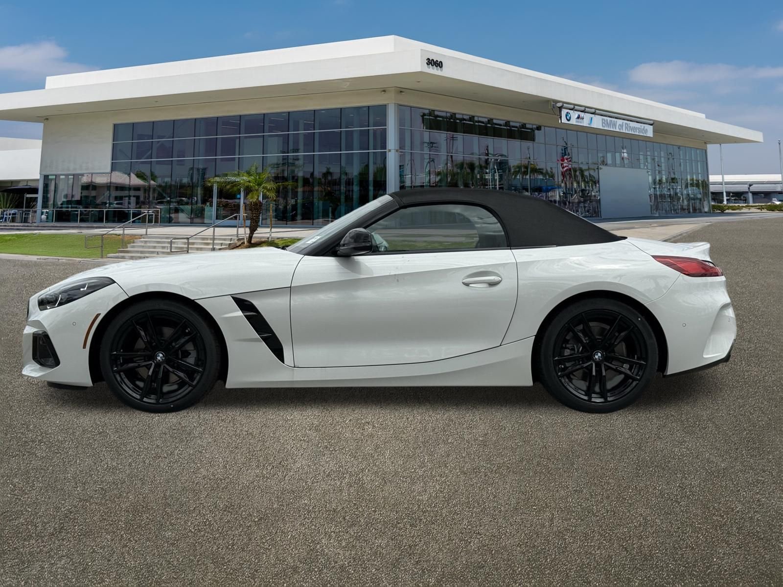 New 2026 Alpine White BMW sDrive30i image 6