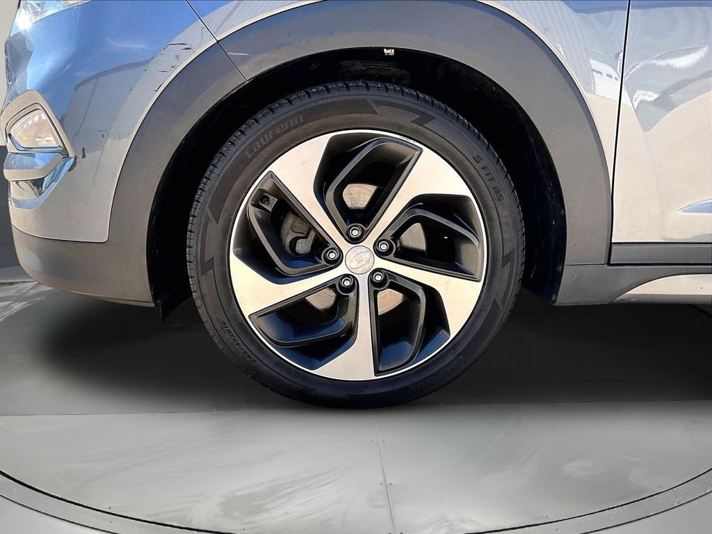 Used 2016 Gray Hyundai Limited image 33