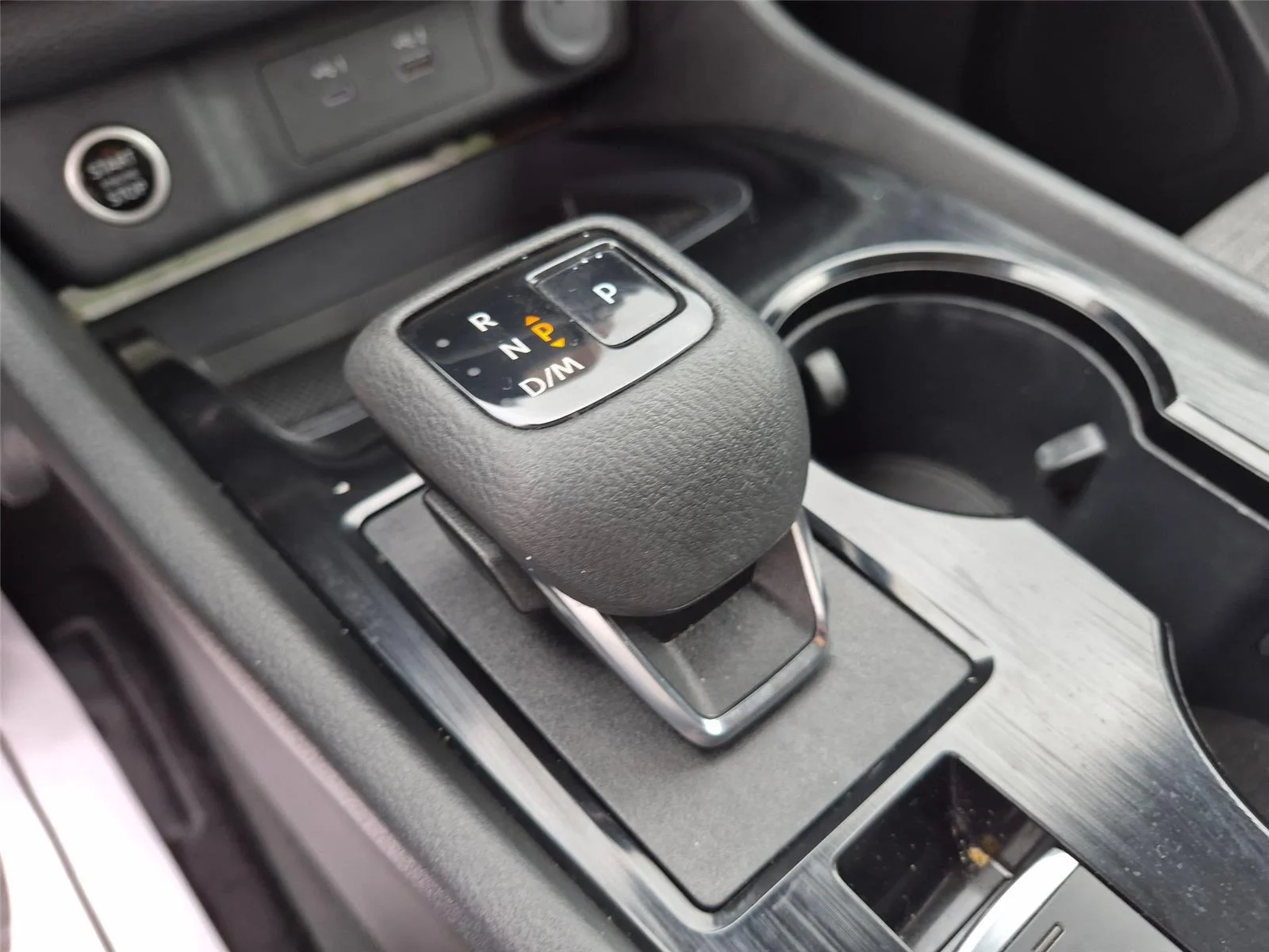 Used 2022 Pearl White Tricoat Nissan SV image 22