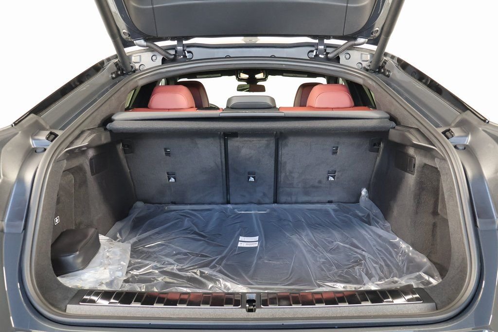 New 2027 Dravit Grey Metallic BMW xDrive40i image 8