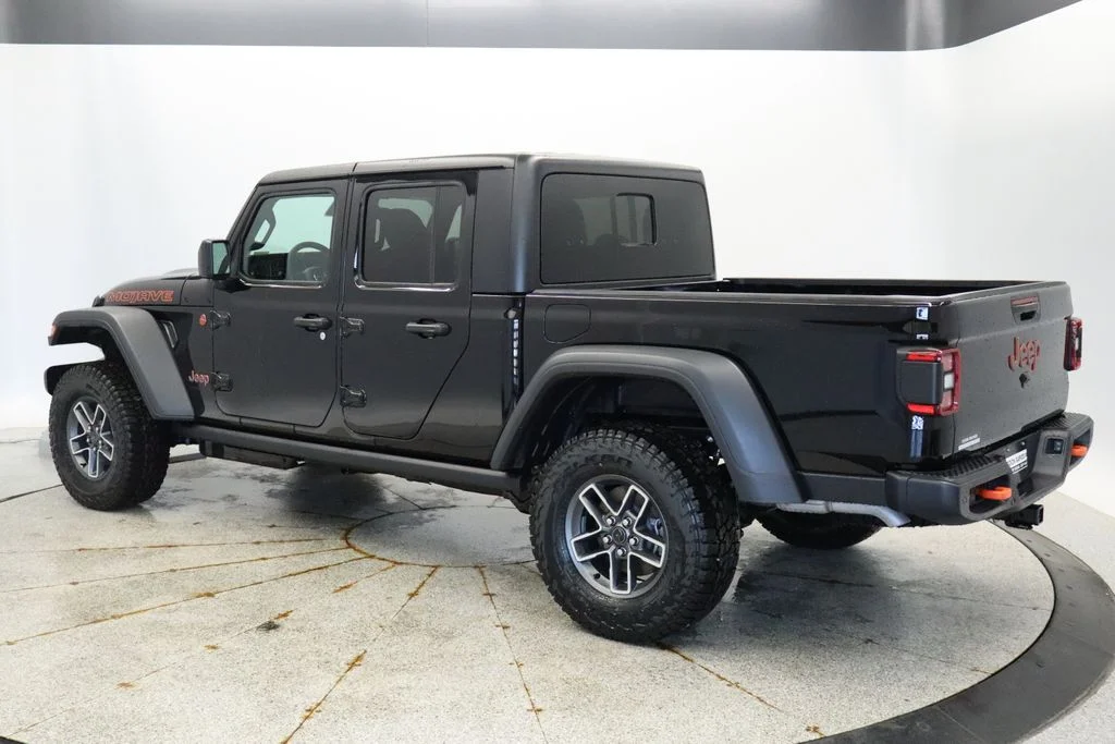New 2026 Black Clearcoat Jeep Mojave image 3