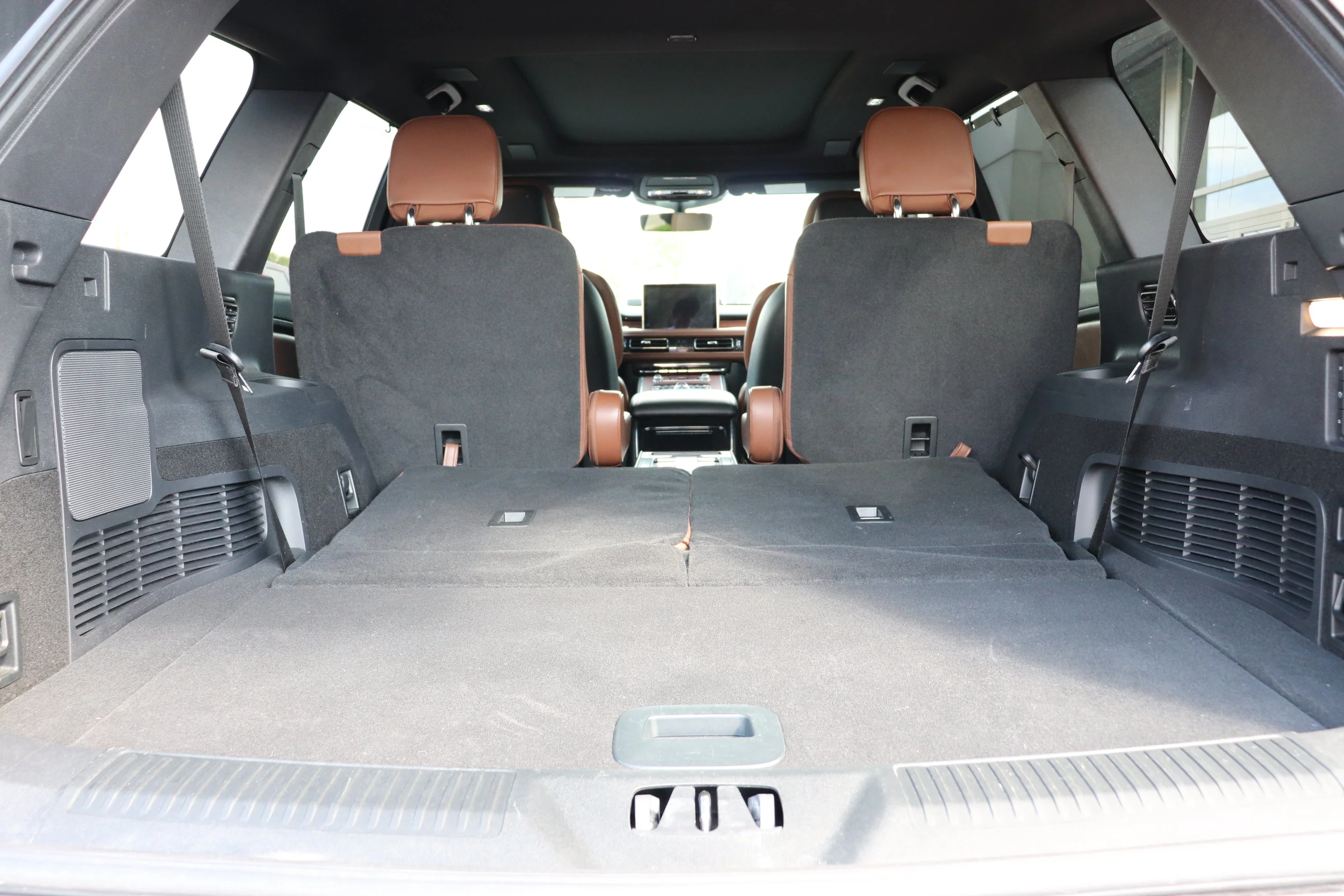 Certified Used 2023 Black Lincoln Reserve image 19