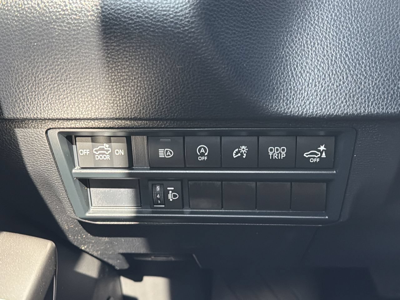 Used 2024 Ice Cap Toyota SR5 image 25