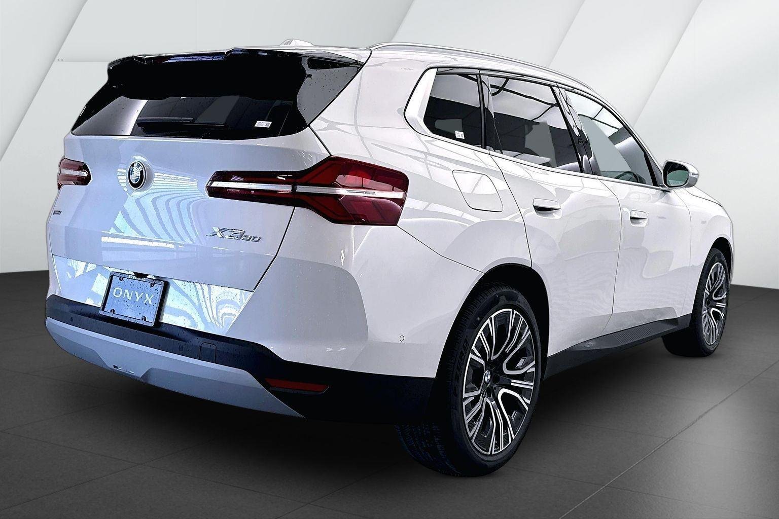 New 2026 Mineral White Metallic BMW 30 xDrive image 3