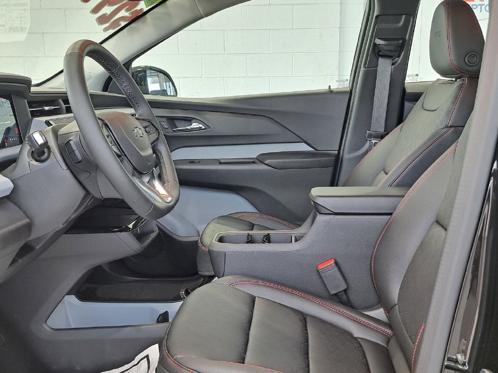 2027 Chevrolet Bolt RS - Photo 12