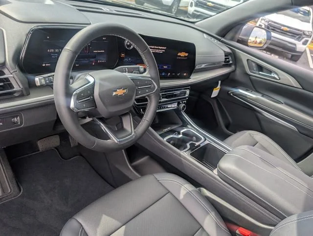 New 2026 Mosaic Black Metallic Chevrolet LT image 6