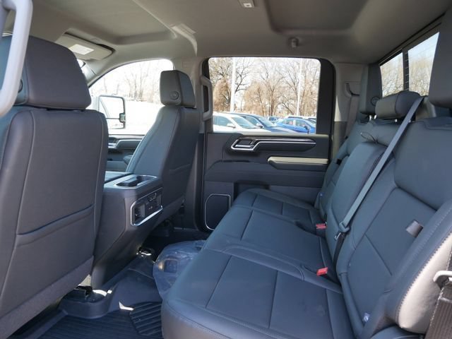 2026 Chevrolet Silverado 3500 HD LTZ - Photo 7
