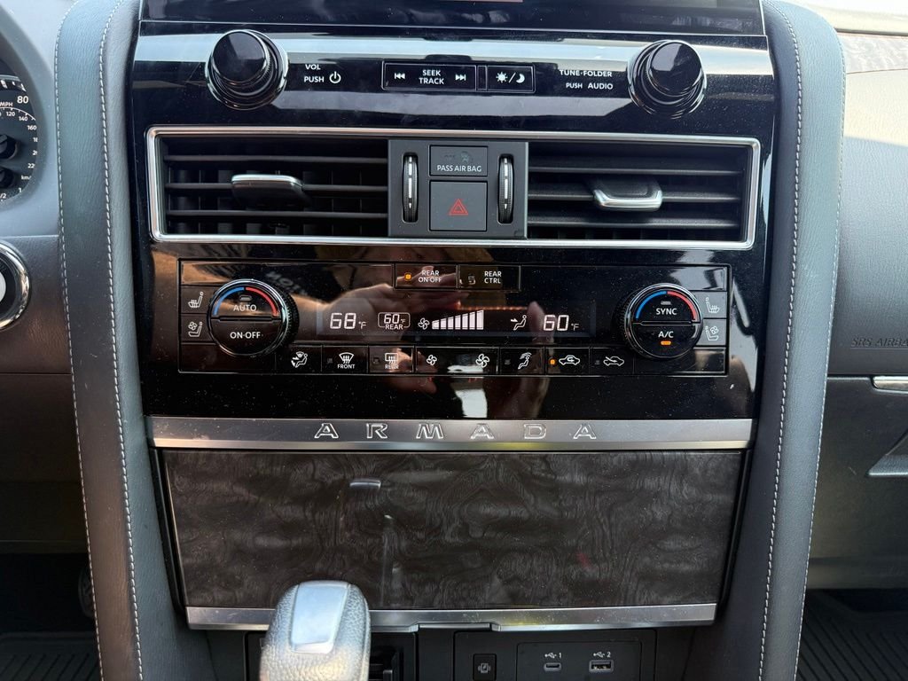 Used 2023 White Nissan Platinum image 15